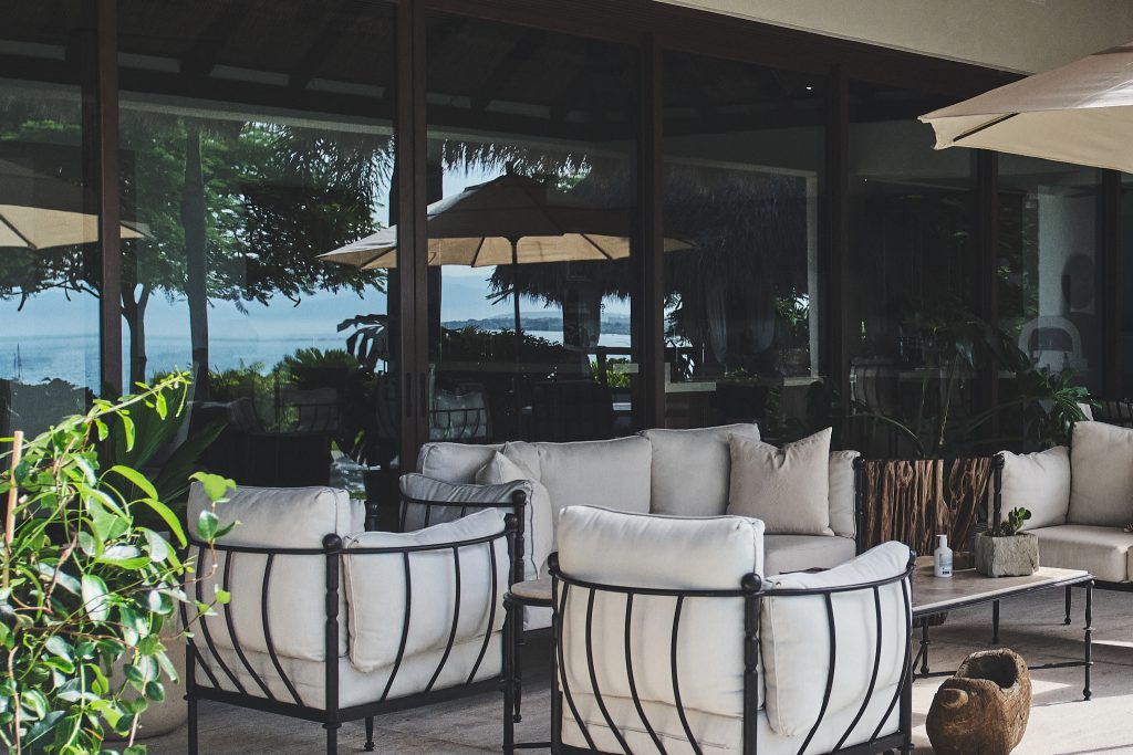 Sistema de ventanas corredizas de aluminio para patio