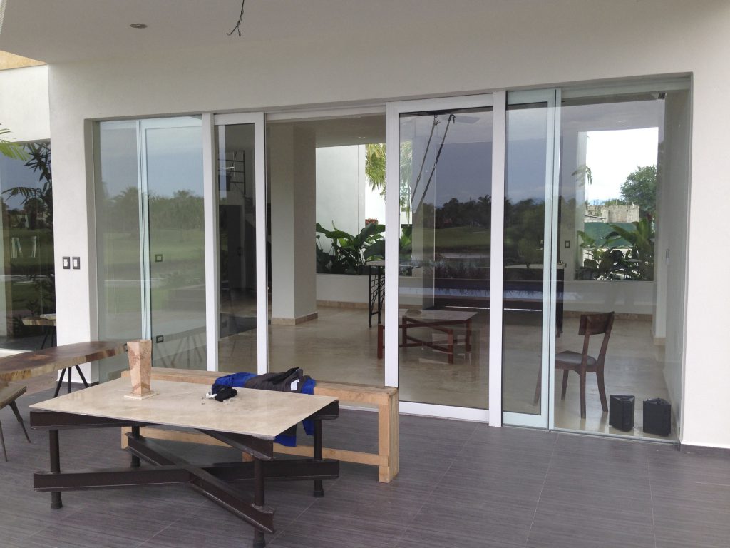 Sistema de ventanas corredizas de aluminio