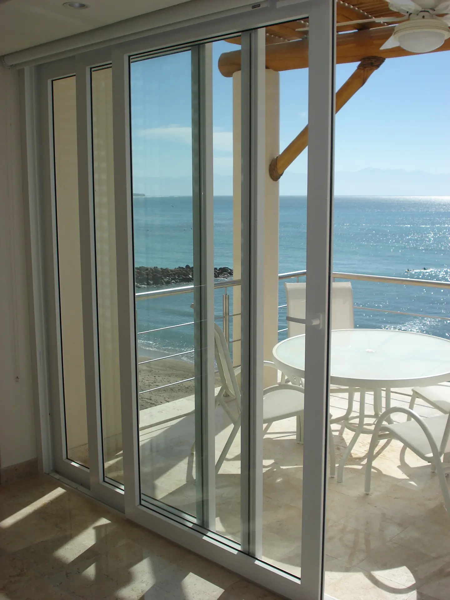 hotel-desartistes-mita-18